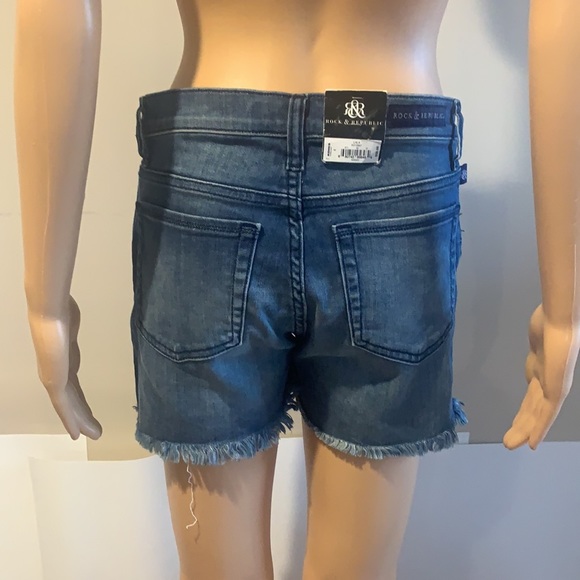 NWT studded jean shorts - Picture 4 of 7